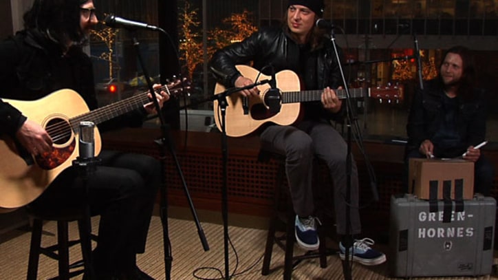 Greenhornes, 'Cave Drawings': Rolling Stone Live