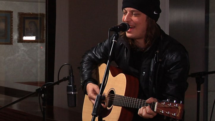 Greenhornes, 'Hold Me': Rolling Stone Live
