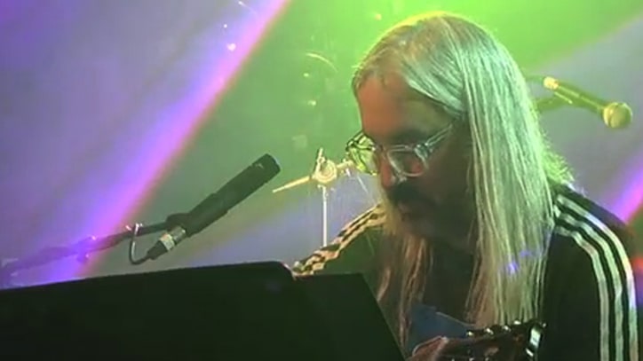 J Mascis Performs 'Ammaring' at SXSW 2011