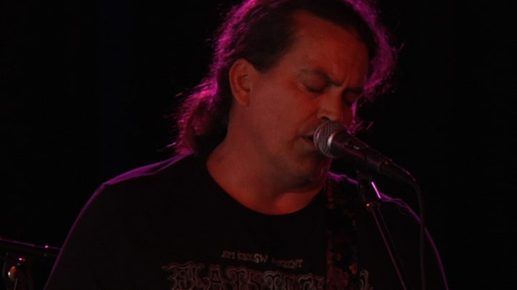 Meat Puppets Perform