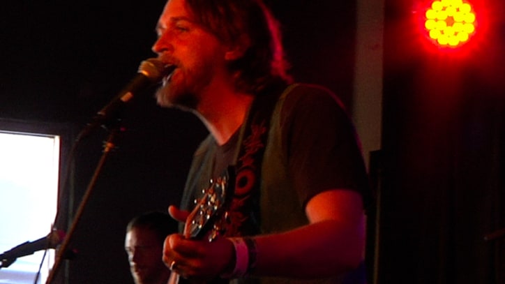 Hayes Carll Performs