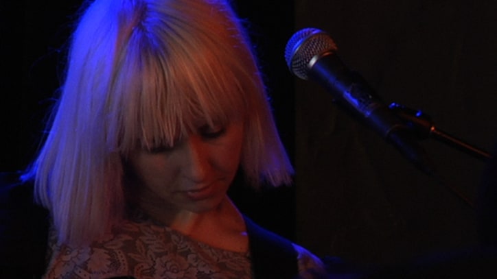 The Joy Formidable Perform 'Austere' at SXSW 2011