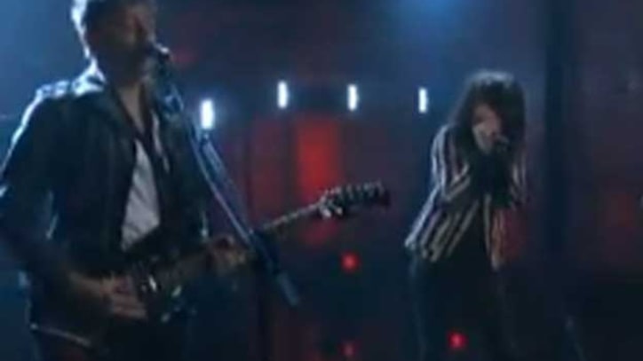 The Kills Duo expands to quintet for 'Satellite' on 'Conan'