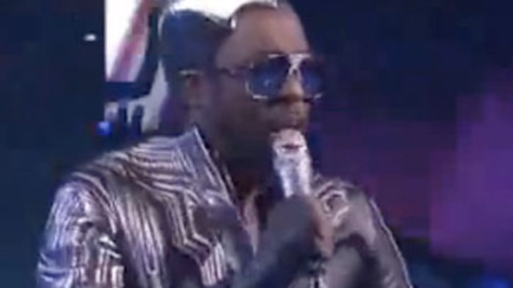 Black Eyed Peas Perform on 'Dancing With the Stars'