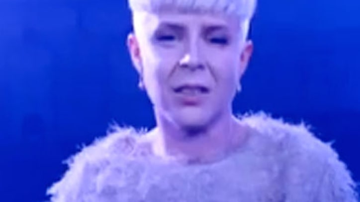 Robyn 'Call Your Girlfriend'