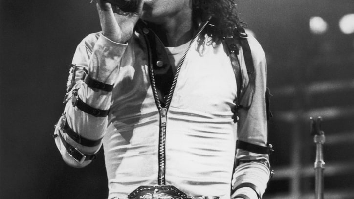 'Thriller' Producer Quincy Jones Calls New Michael Jackson a Cash-In