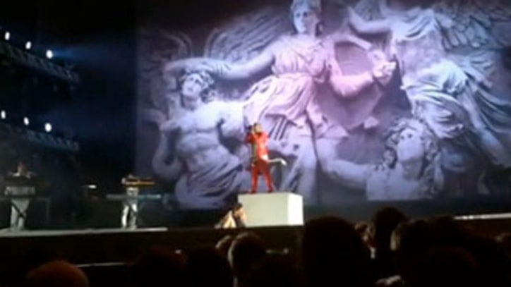 Kanye West Epic version of 'Runaway'