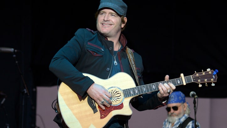 Jerrod Niemann Enlists Pitbull for 'Drink' Remix
