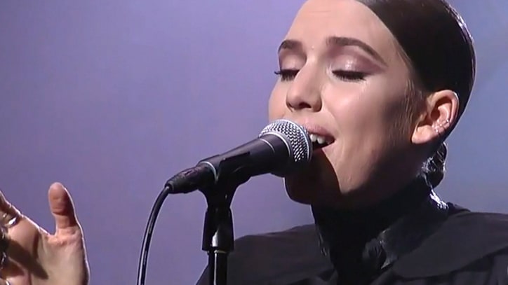 Lykke Li 'Silent My Song' on 'Letterman'