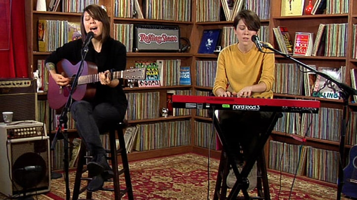 Tegan and Sara Play old favorites from 'Get Along'