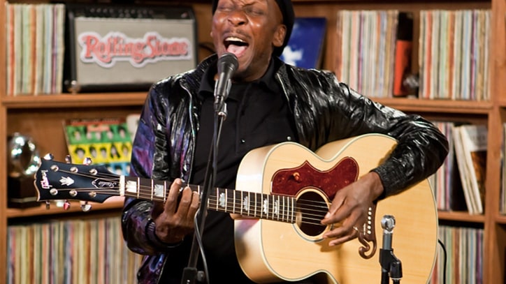 Jimmy Cliff Performs classics at the RS Live studio