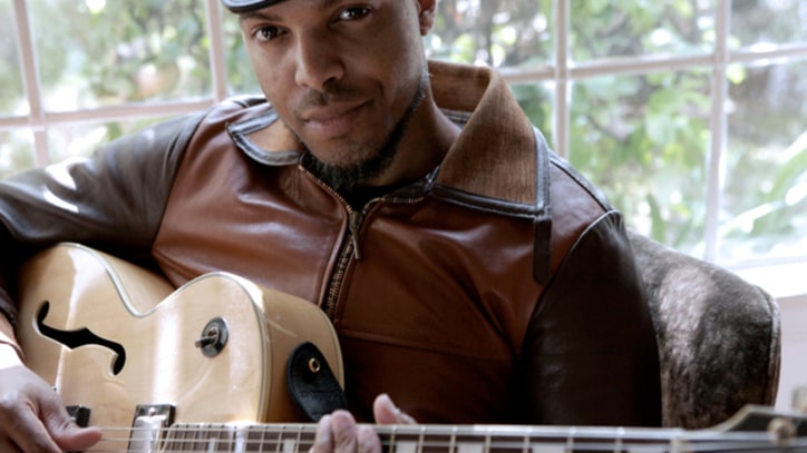 Van Hunt, 'Eyes Like Pearls' The clip has 'rawness and push/pull'