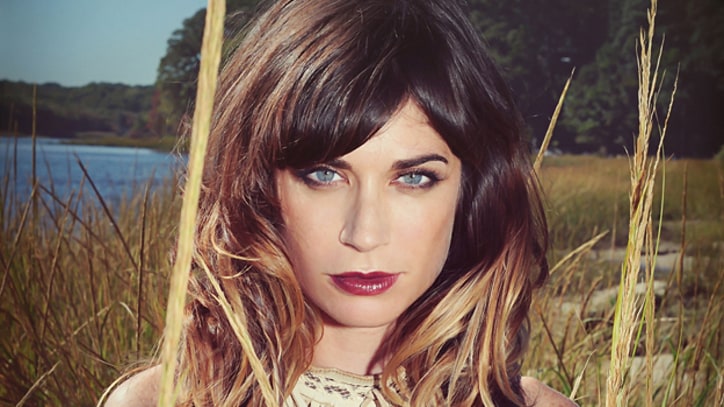 Nicole Atkins 'Hotel Plaster'