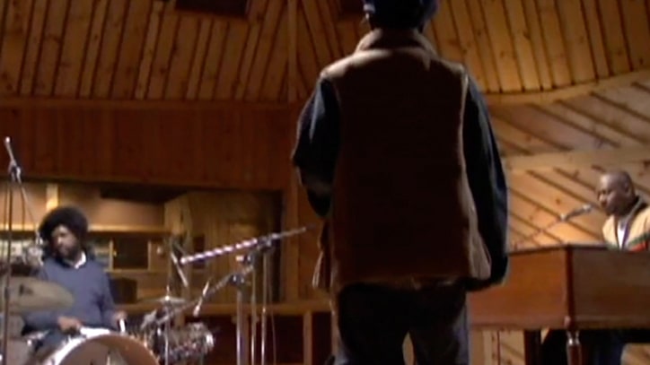 The Roots 'Ain't Gonna Let Nobody Turn Me Around'