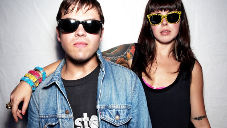 Sleigh Bells Perform 'Comeback Kid' on 'SNL'