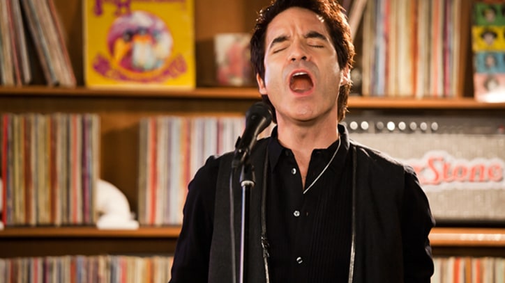 Train Play new songs and old hits