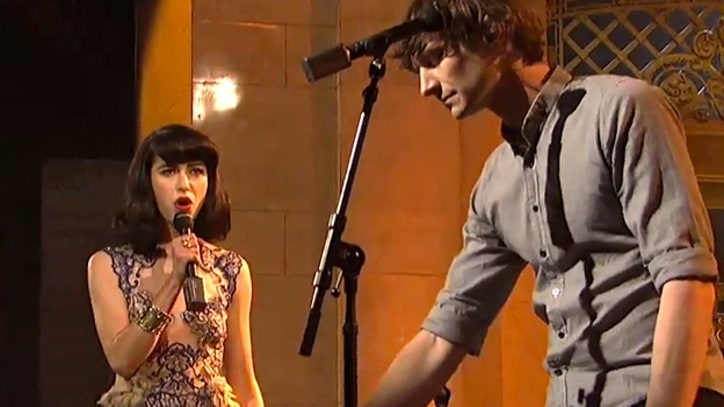 Gotye 'Somebody That I Used To Know' on 'SNL'