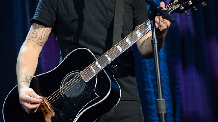 Dave Grohl Details New Foo Fighters Album, HBO Series