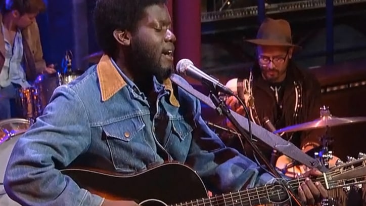 Michael Kiwanuka Makes U.S. Network Debut on 'Letterman'