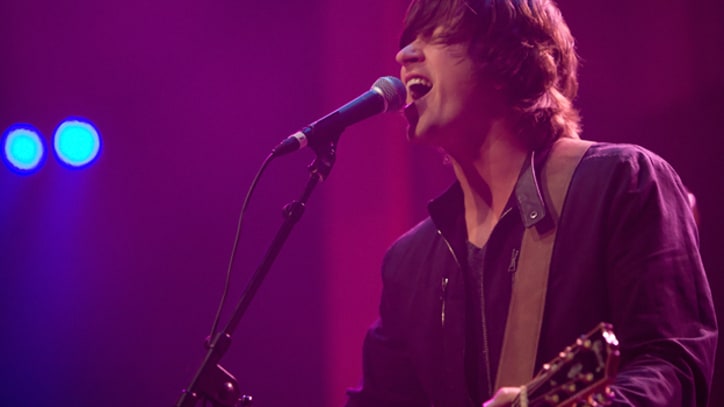 Rhett Miller Honors Johnny Cash With 'Wreck of the Old 97'