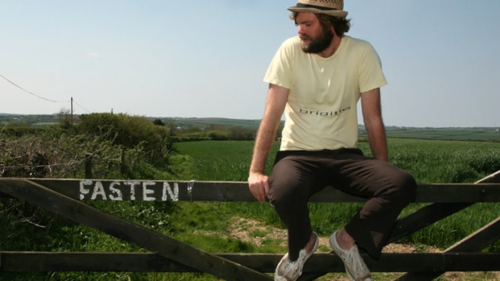 Premiere: Neil Halstead Unveils New Song 'Spin the Bottle'