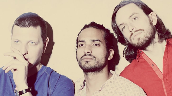 Song Premiere: Yeasayer, 'No Bones'