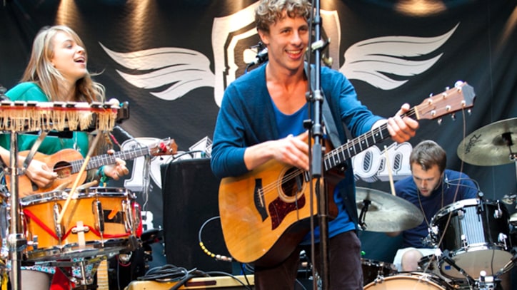 Givers Wail Through 'Meantime'