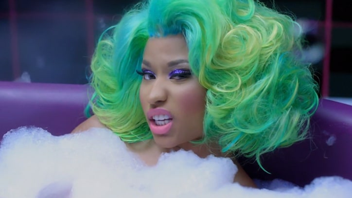 Nicki Minaj Rules From the Bathtub on 'I Am Your Leader'