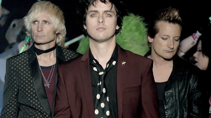 Green Day Have Bloody Fun in 'Kill the DJ'
