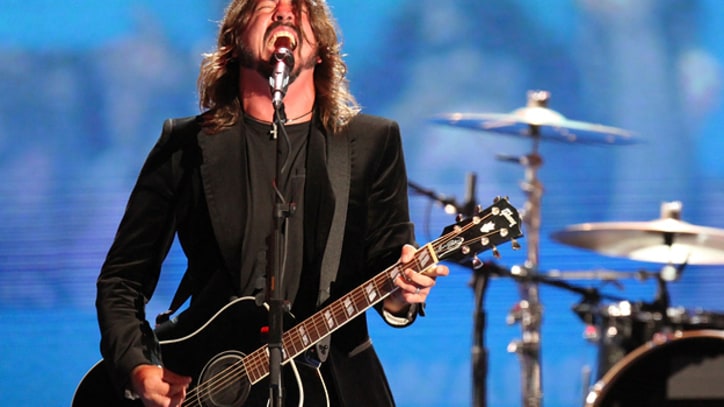 Foo Fighters Strip Down With Acoustic Set at DNC