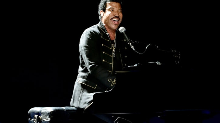 Lionel Richie Promises Country Sequel