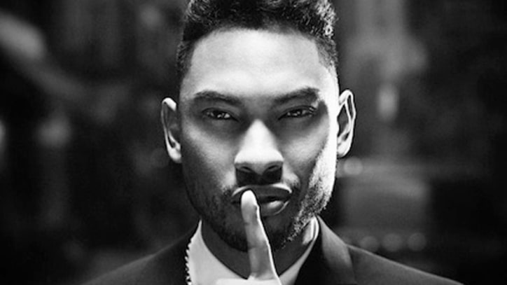 Miguel Chases 'The Thrill' – Premiere