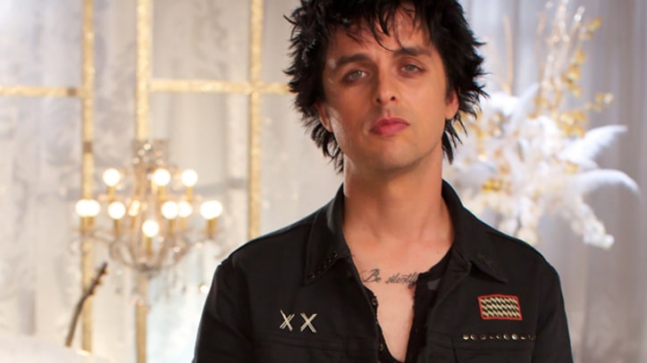 Green Day's Billie Joe Armstrong Joins Team Christina on 'The Voice' - Premiere