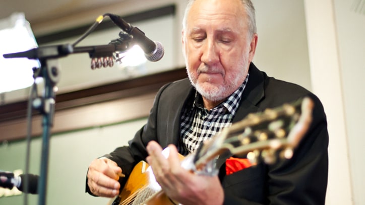 Pete Townshend Goes Acoustic on 'Won't Get Fooled Again'