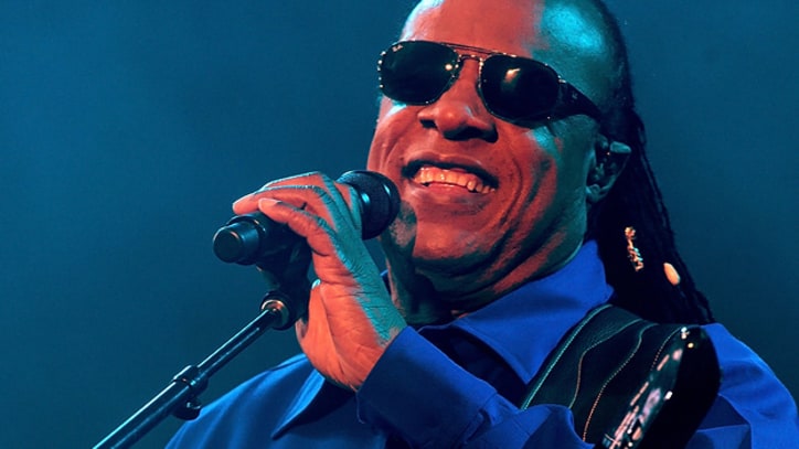 Stevie Wonder Releases Song Supporting Obama