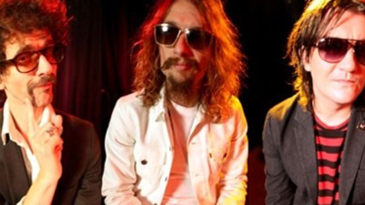The Darkness: Unplugged & Unstoppable At Yahoo! Music