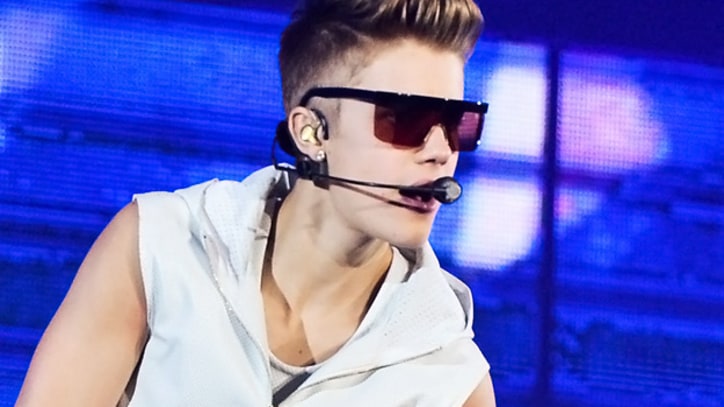 Drake Joins Justin Bieber Onstage in Toronto