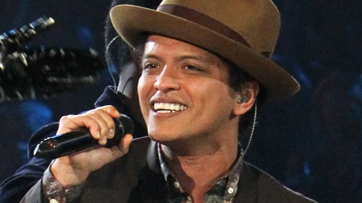Watch Bruno Mars Making 'Unorthodox Jukebox'