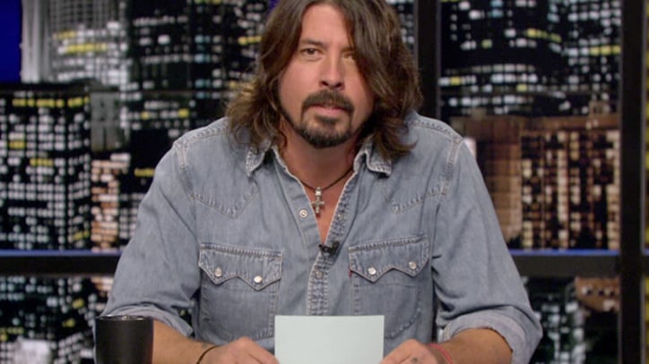 Dave Grohl Breaks Down Justin Bieber Grammy Snub on 'Chelsea Lately'