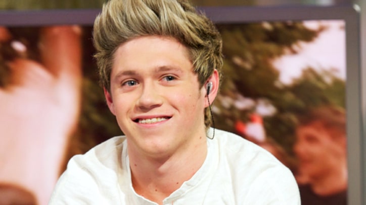 One Direction's Niall Gets a Kiss from Dustin Hoffman on 'Letterman'