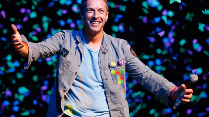 Chris Martin Helps Jay-Z 'Run This Town' on New Year's Eve