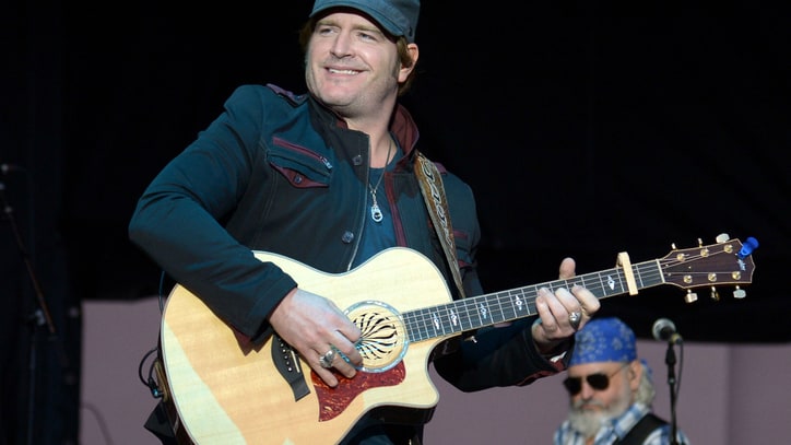 Jerrod Niemann Addresses Critics, Talks Pitbull Collaboration