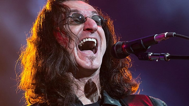 Rush's Geddy Lee to Help Salute Canada on 'How I Met Your Mother'
