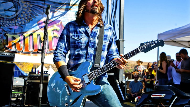 Foo Fighters Agree to Play Unscheduled Crowdsourced Show