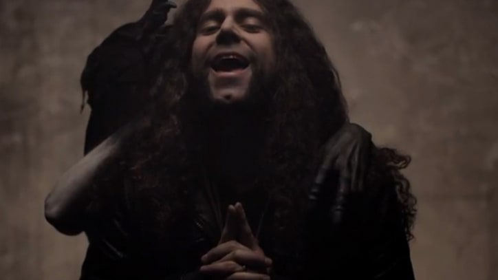 Coheed and Cambria Rock in a Room in 'Dark Side of Me'