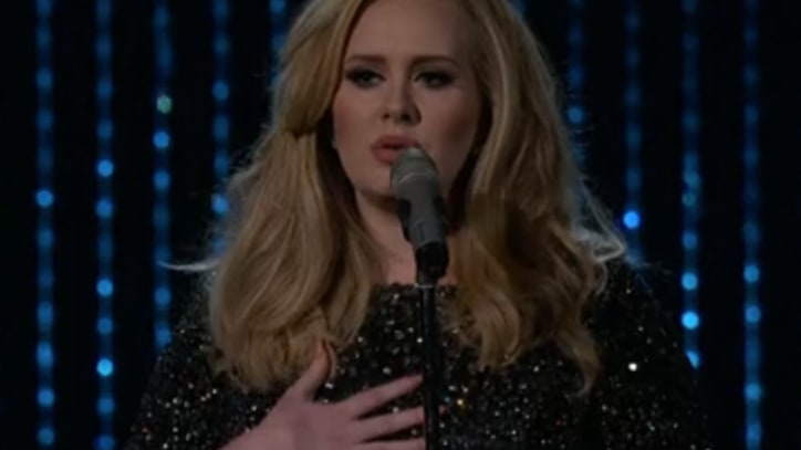 Adele Turns Up Power at Oscars With 'Skyfall'