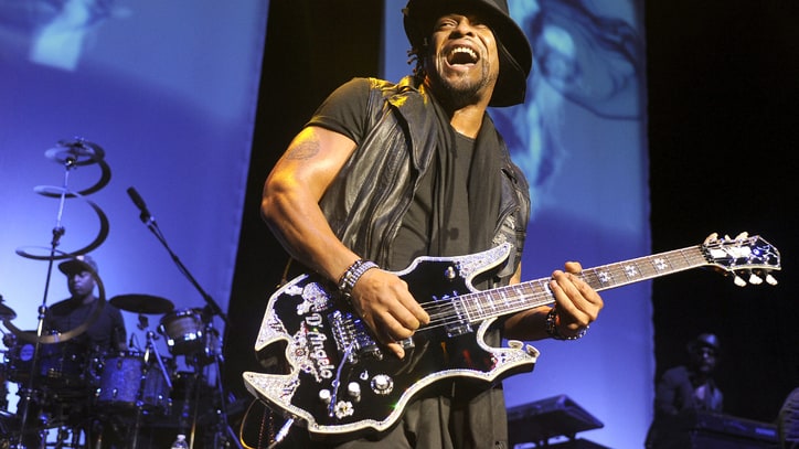 D'Angelo's New Album Will Arrive This Year, Manager Says