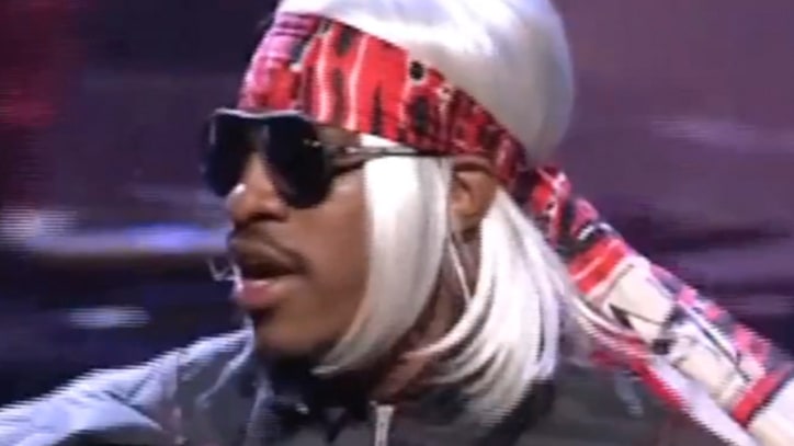 Flashback: Outkast Storm the Charts With 'Ms. Jackson'