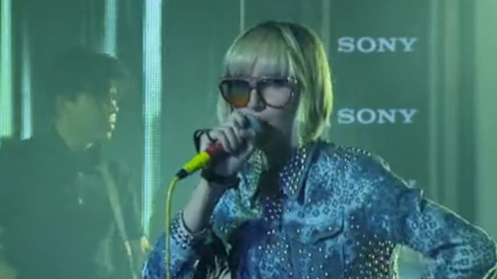 Yeah Yeah Yeahs Buzz Through 'Mosquito' on 'Kimmel'