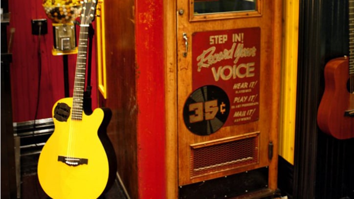 Jack White Invites Fans to Record Themselves on Vinyl